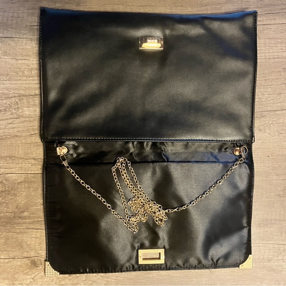 Black and gold lattice clutch - Picture 3 of 5